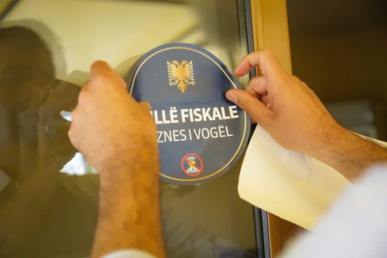 Refuzoi zgjatjen e kontratës së Aleat. Qeveria, kontratë shtesë për koncesionin e pullave fiskale