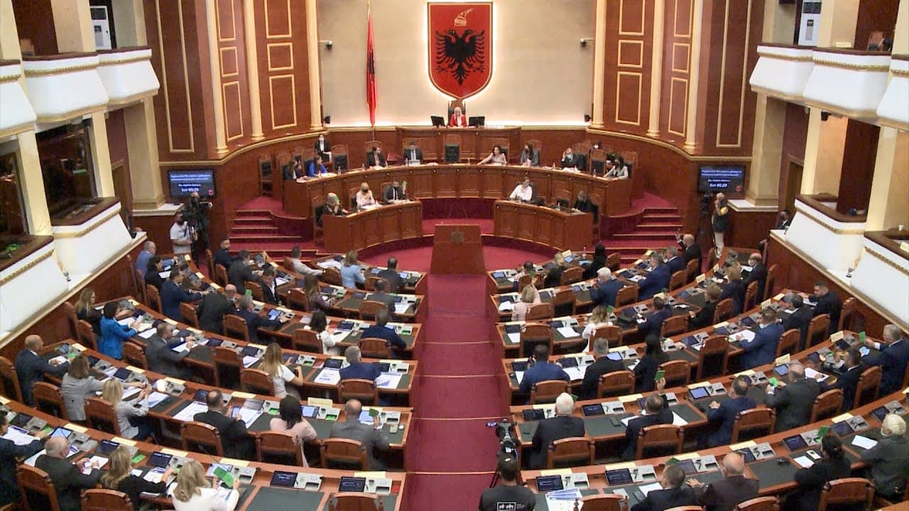‘McGonigal’, deputetët kërkesë Kuvendit: Mocion me debat, pa limit kohor