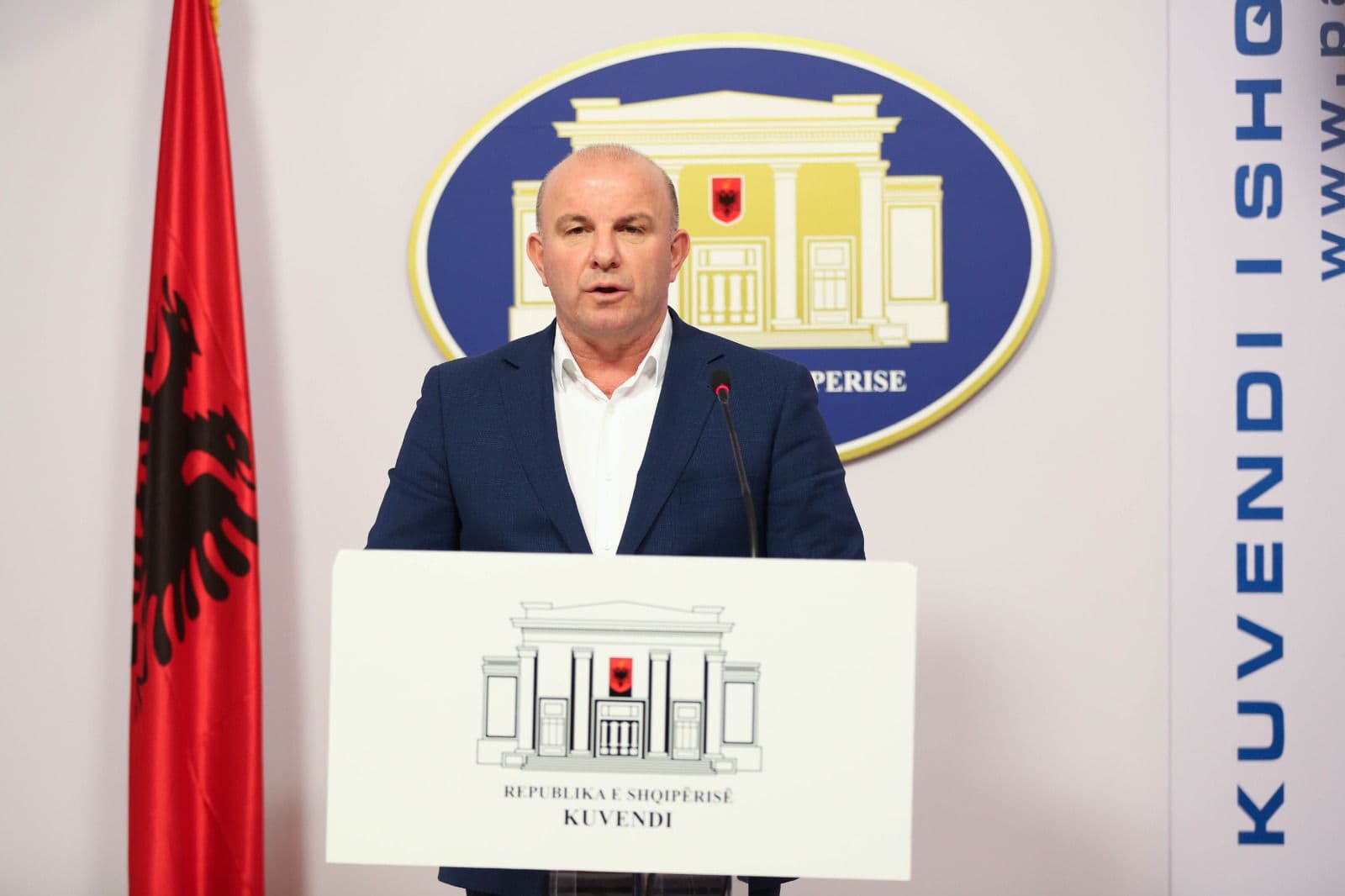 “Aktiv1sti”, Gështenja: Të miratohen ndryshimet ligjore, fund presionit mbi administratën publike