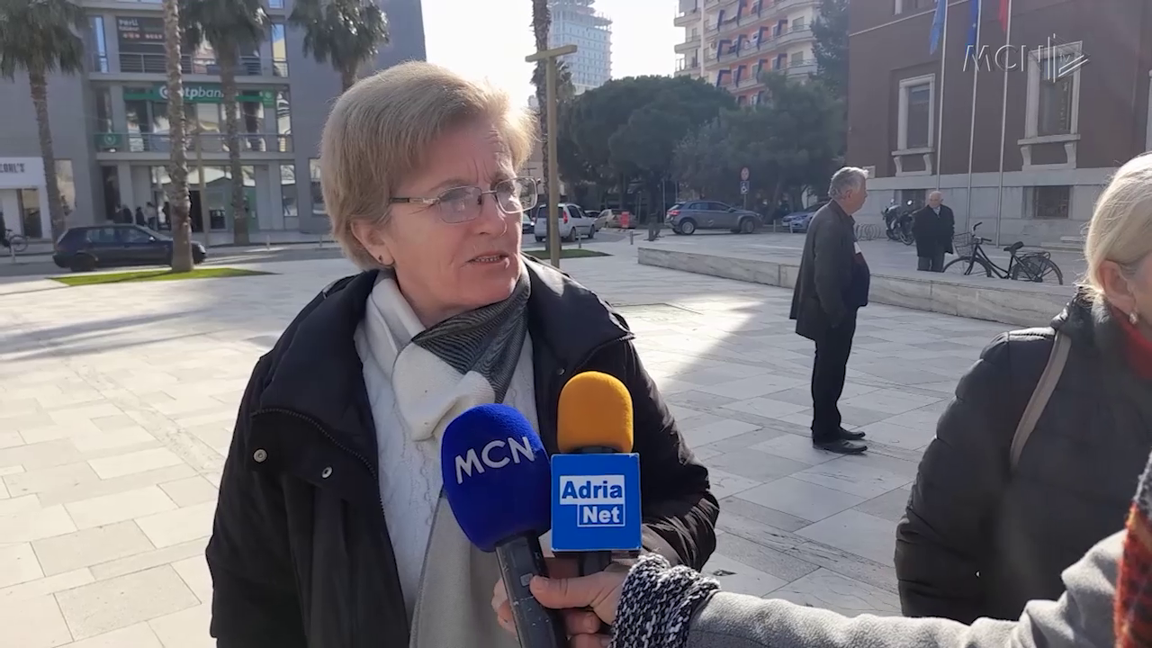 Bashkia nuk riparon dëmet e tërmetit (VIDEO)