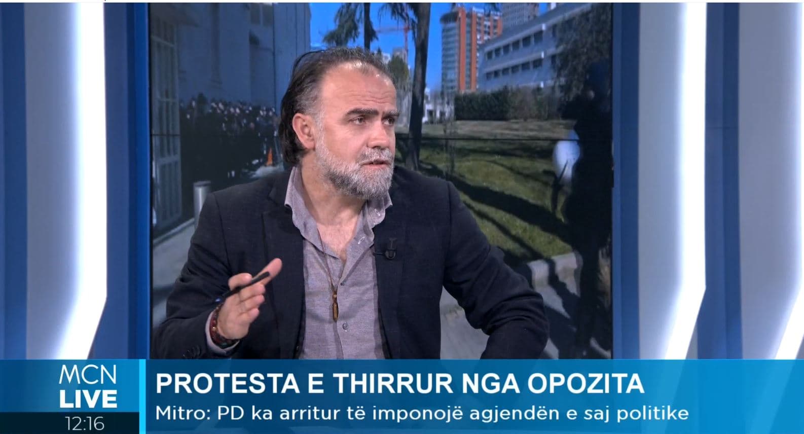 Mitro: PD arriti të imponojë axhendën e vetë. Berisha njollën “non grata” që kishte mbi vete, ka arritur ta kthejë në favor të tij (VIDEO)