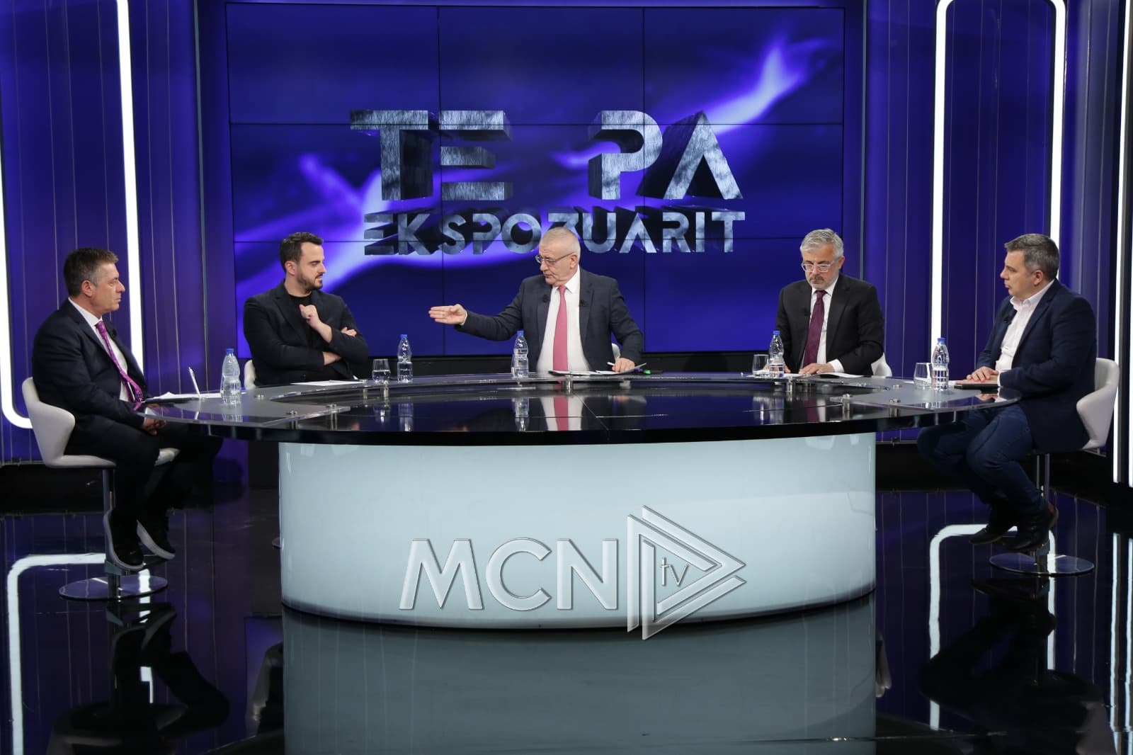 Xhaferri: Po na mbajnë peng nga regjistrimi për zgjedhje, kemi nevojë për të rinjtë që shohin problemet