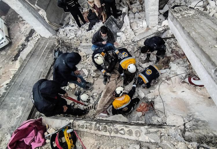 Tërmeti në Turqi, 3 persona nxirren të gjallë nga rrënojat pas 198 orësh