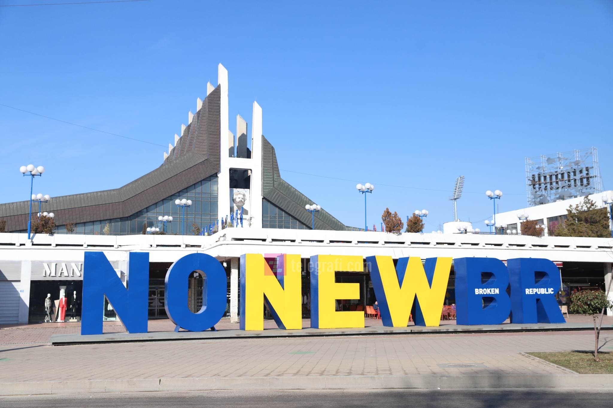 Mesazhi i “New Born” në 15 vjetorin e pavarësisë: “Jo një Republikë e coptume”. Sensibilizim edhe për Ukrainën