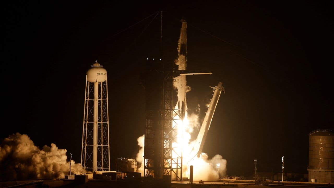 SpaceX nis ekuipazhin e astronautëve në misionin e stacionit hapësinor