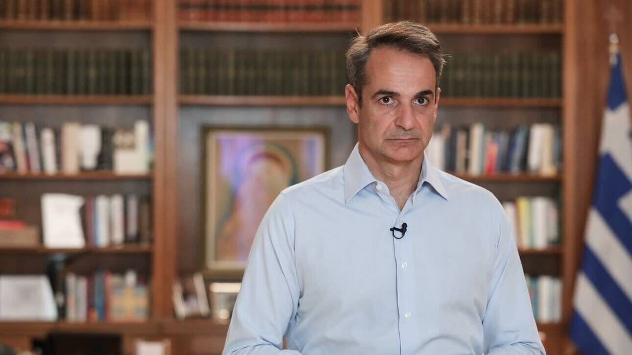 Tragjedia hekurudhore, kryeministri Mitsotakis kërkon ndjesë