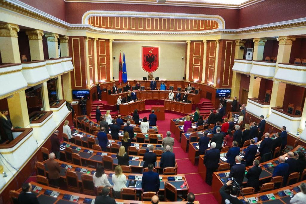 Interpelancë me ministren e Kulturës dhe projektligje të tjera/ Kuvendi sot në seancë plenare