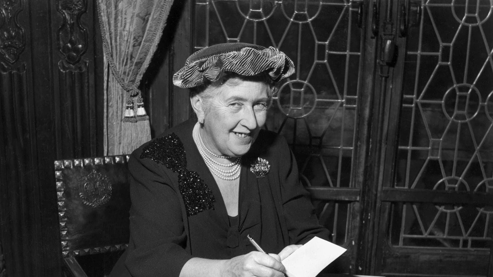 Redaktohen romanet klasike të Agatha Christie, hiqet gjuha fyese
