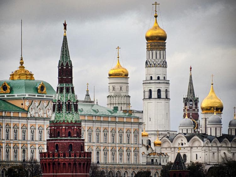 Rusia do të mbyllë Wikipedia-n: Armë e armikut