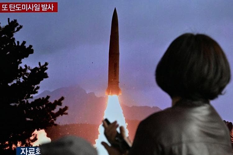 Koreja e Veriut: Shumë pranë luftës bërthamore për shkak të manovrave ushtarake të SHBA