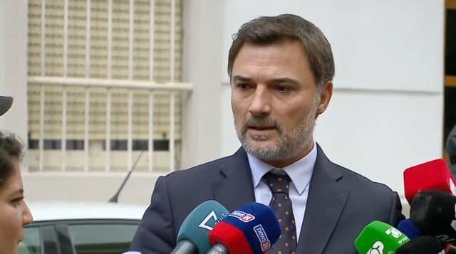 Alibeaj pas takimit me shefen e misionit të OSBE-ODIHR, Glover: Berisha ka uzurpuar selinë e PD