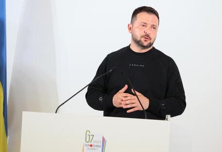 Zelensky i bën thirrje Parlamentit të sanksionojë Iranin për 50 vjet