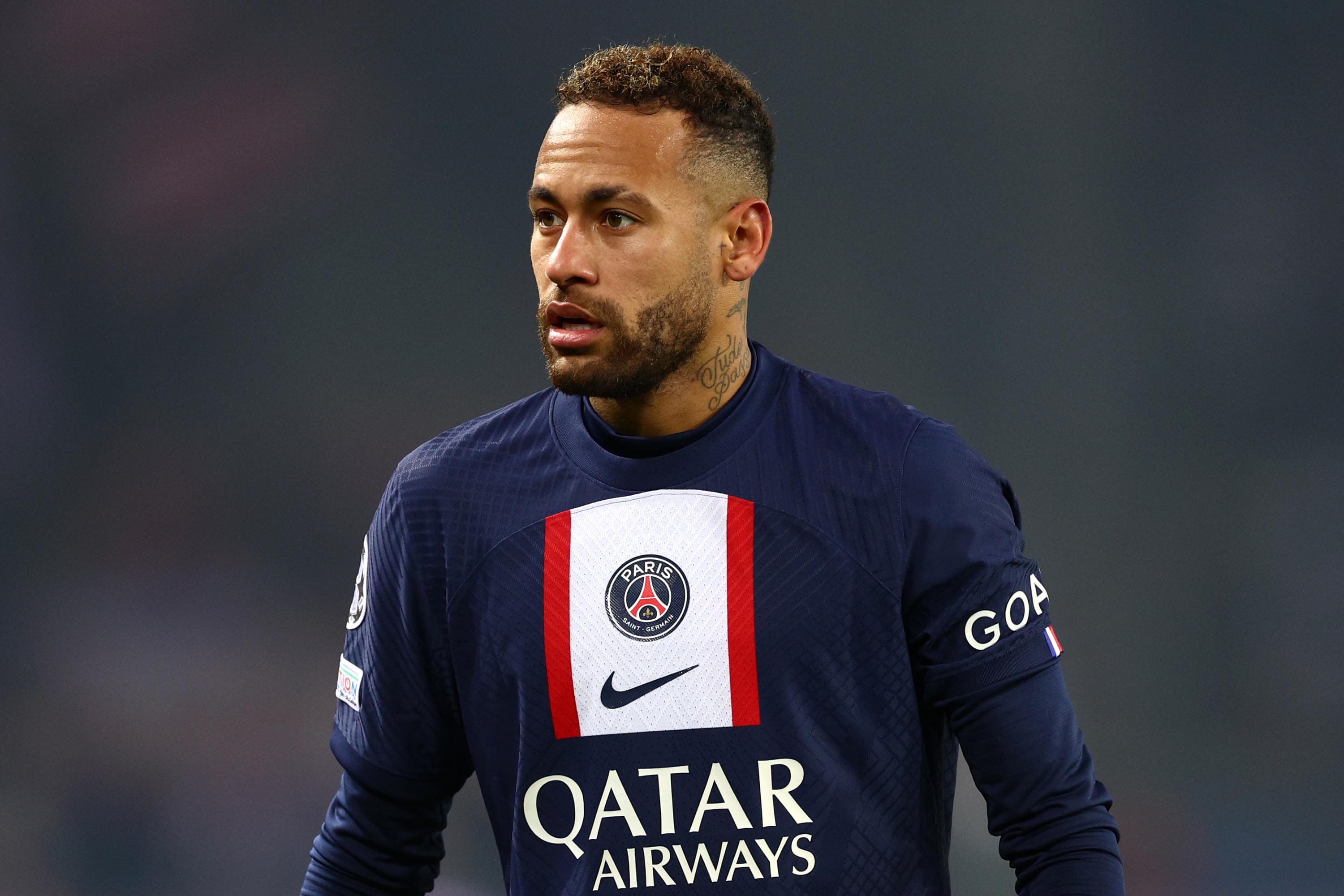 Neymar i vetëofrohet Barcelonës