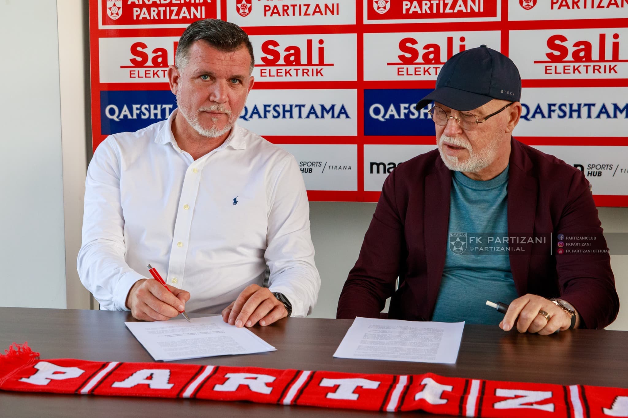 Zyrtare/ Partizani prezanton trajnerin e ri