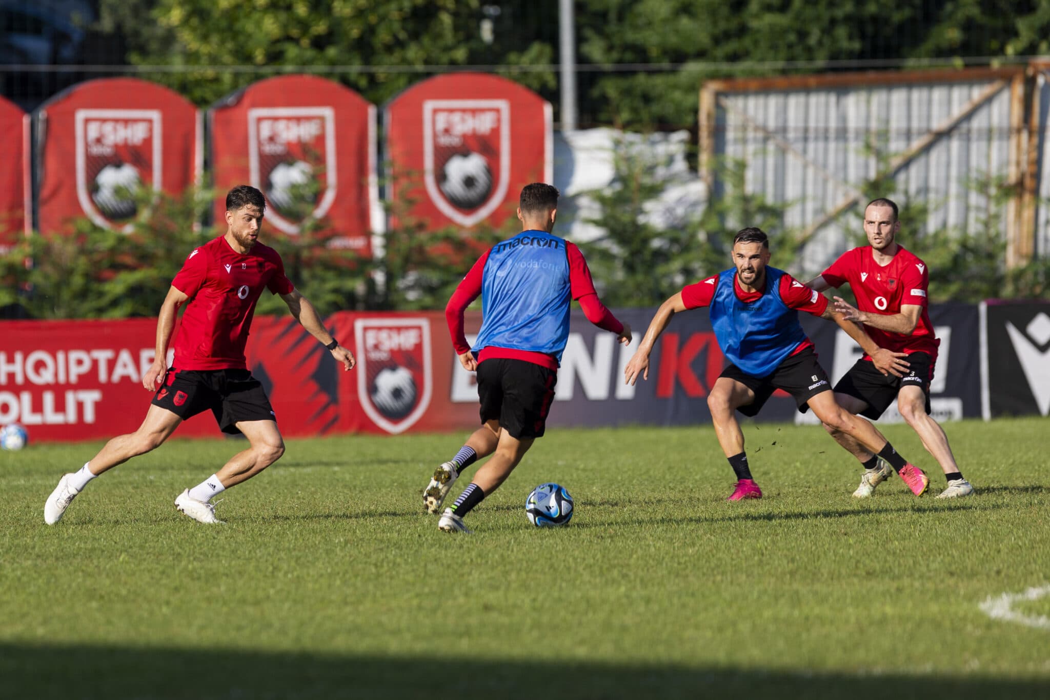 Përgatitjet për Moldavinë, Sylvinho me grup të plotë