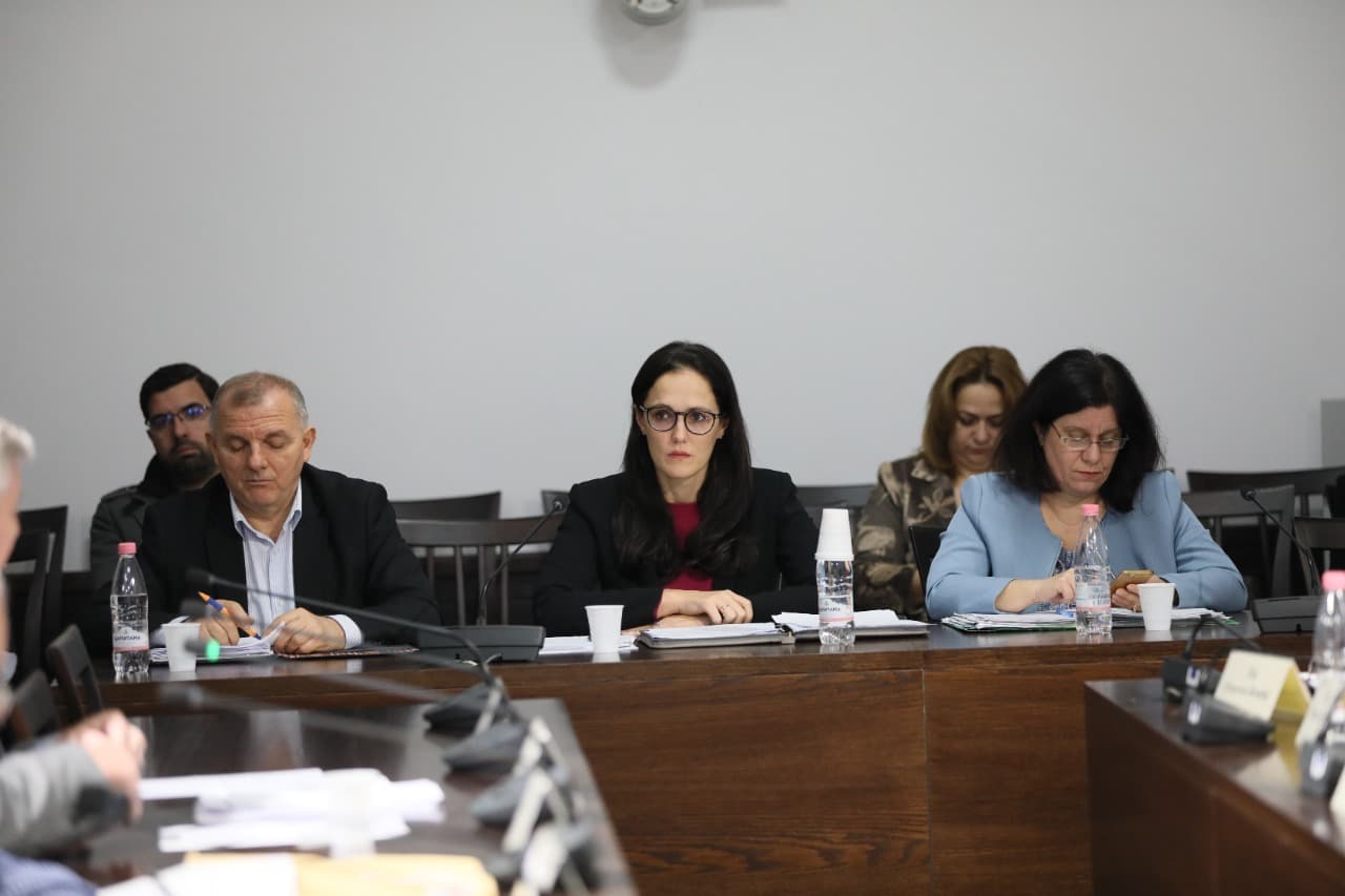 Miratohet marrëveshja, 50 mln euro hua nga KfW për menaxhim të mbetjeve për 5 zona
