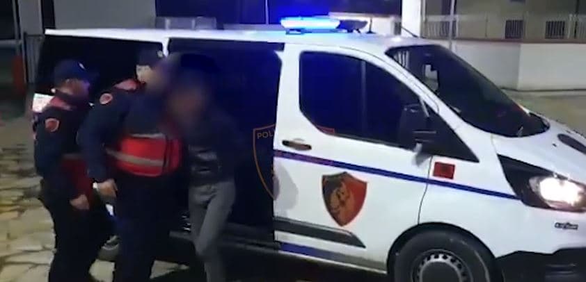 Vjedhin në një market, arrestohen dy vëllezër në Tiranë