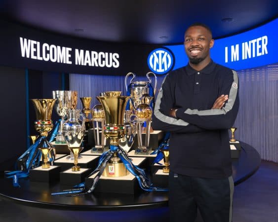 Thuram prezantohet te Interi: Shpresoj të shënoj shumë gola