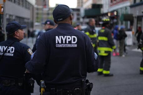 Sulm me armë në New York, 1 i vdekur dhe 3 të plagosur