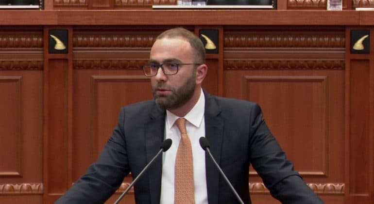 Tabaku: PD do të kërkojë me insistim interpelancë për inceneratorët. Bardhi: Rama të dalë nga vrima dhe të japë llogari
