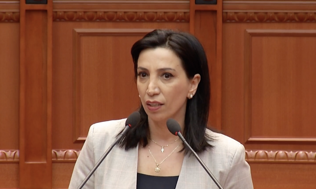 Ligji për mjekët e rinj, Kushi: Po na falenderojnë prindër e studentë