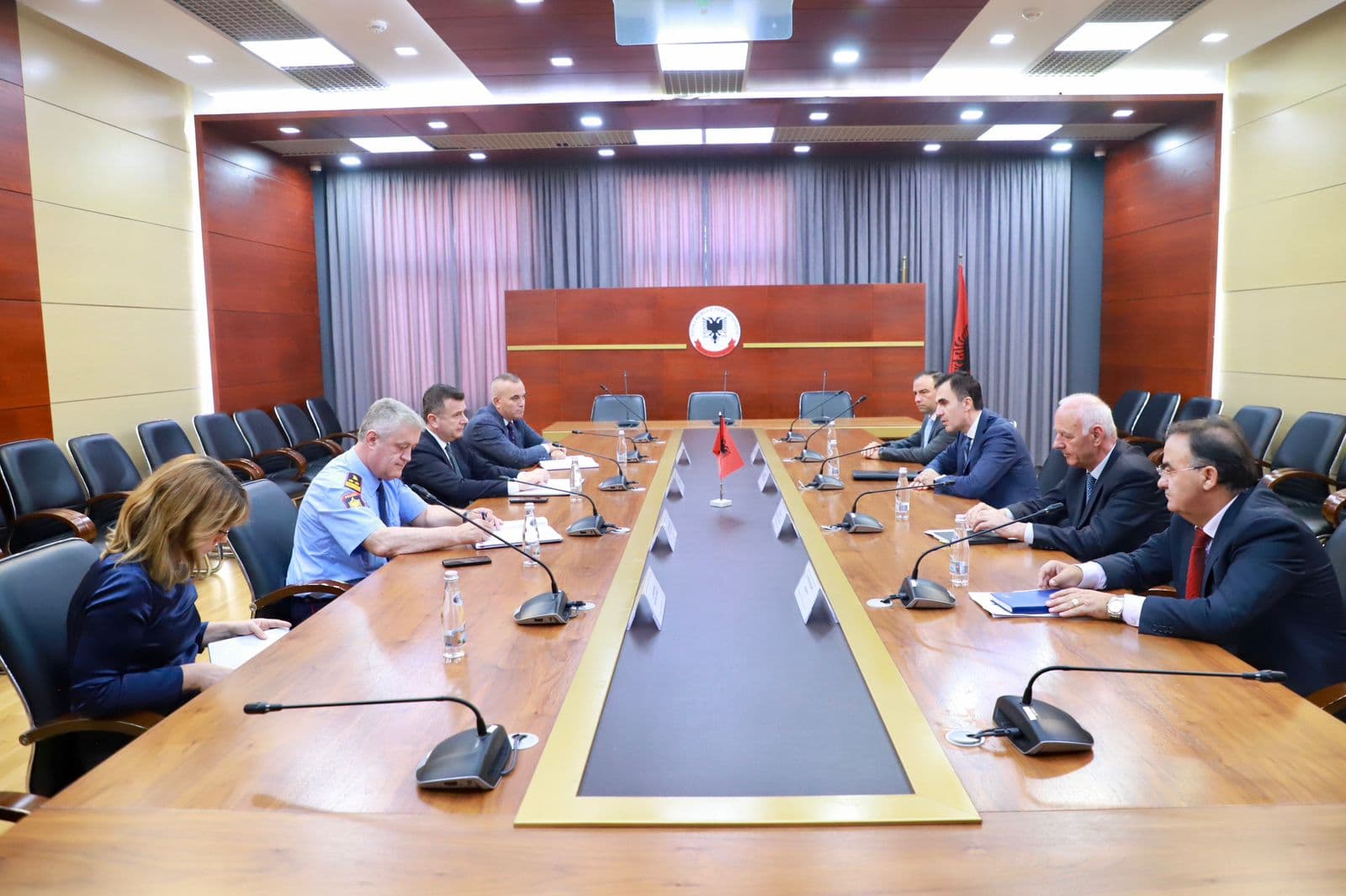 Balla me kryeprokurorin Çela: Kërkoj mbështetjen e Prokurorisë në goditjen e “të fortëve”