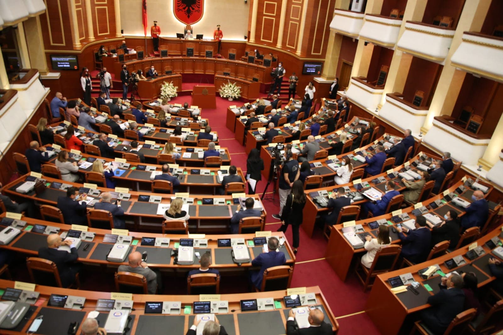 Kuvendi voton sot ministrat e rinj të qeverisë Rama