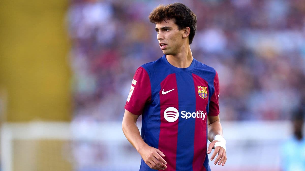 Barcelona mendon të blejë Joao Felix