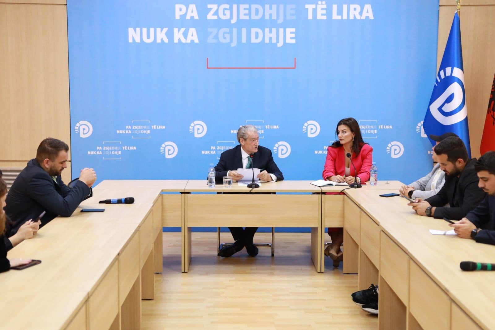 Berisha: Do qëndrojmë në parlament me protestën më të fuqishme, nuk e përjashtojmë grevën e urisë