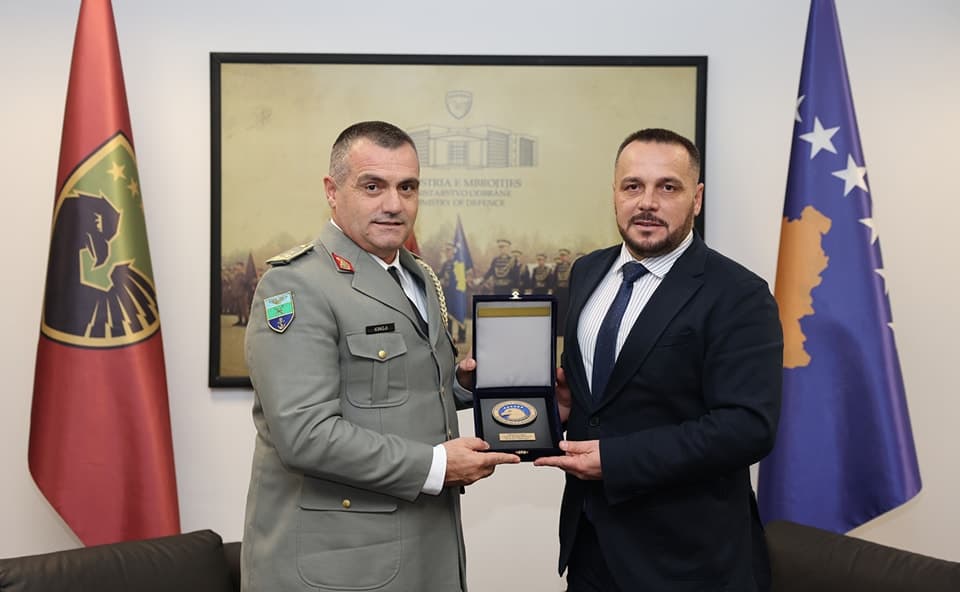 Maqedonci pas takimit me shefin e Shtabit të FA të Shqipërisë: Dakordim për mbrojtjen e interesave kombëtare
