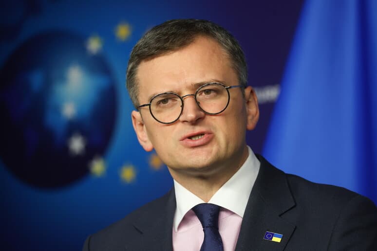 Kuleba: Ukraina nuk do të dorëzohet, ne duhet të vazhdojmë të luftojmë