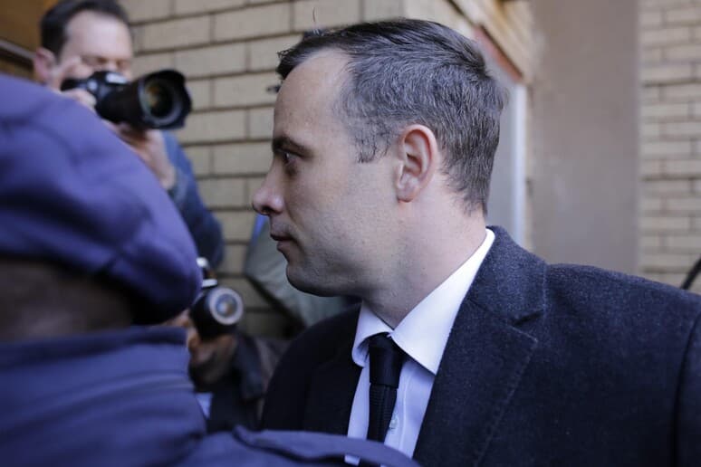 Pas 9 vitesh, Oscar Pistorius lirohet nga burgu