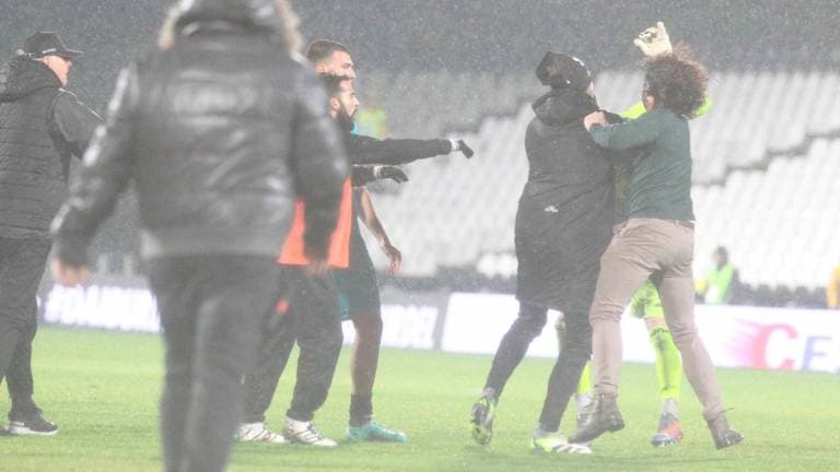 Goditi portierin kundërshtar, babai i Kristian Shpendit përjashtohet për tri vite nga stadiumet
