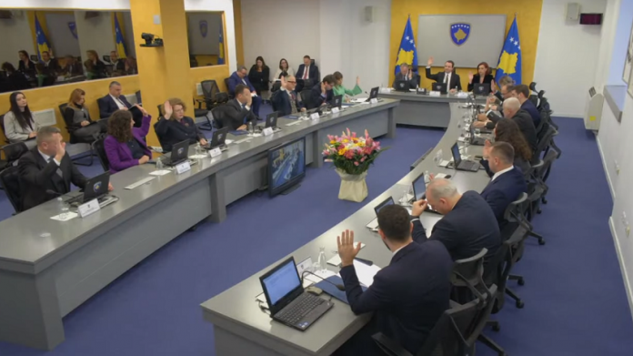 Kriza energjetike në Kosovë/ Qeveria Kurti ndan 16 milionë €