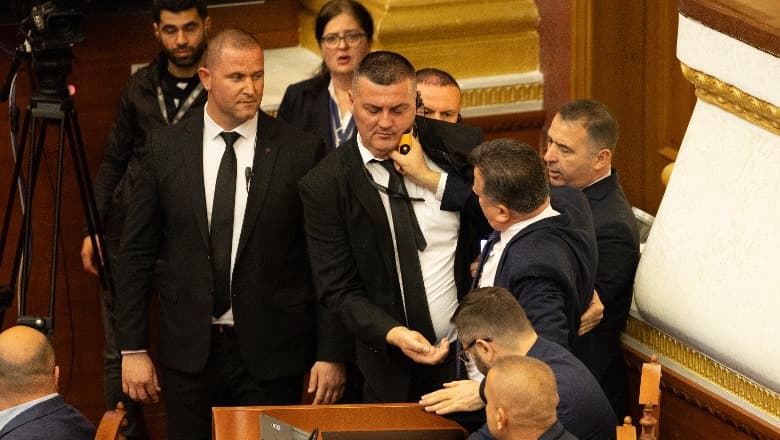 Tensionet në Kuvend, përjashtohen nga seancat Noka, Nallbati dhe Saimir Korreshi