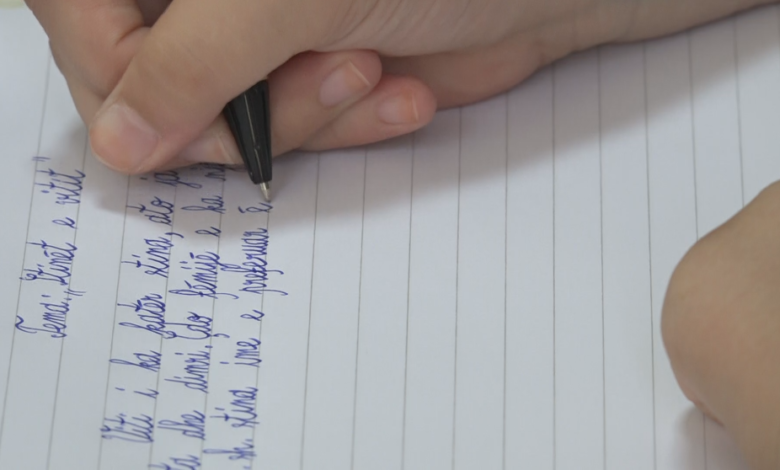 Studimi zbulon se shkrimi me dorë përmirëson kujtesën