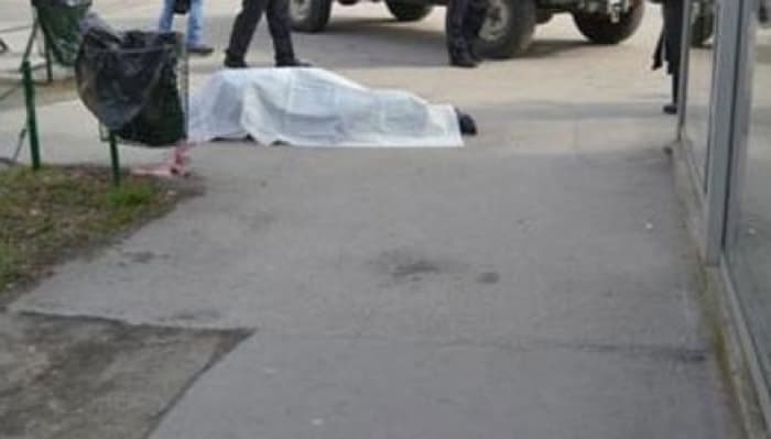 Gjendet i vdekur në rrugë 50 vjeçari në Elbasan