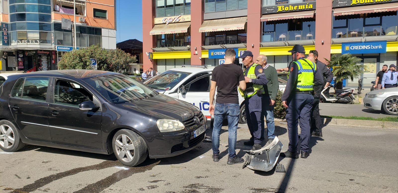 Aksident në Shkodër/ Përplaset automjeti i policisë bashkiake