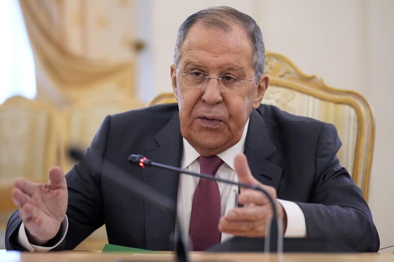 Lavrov: Sanksione të paligjshme nga Perëndimi, jo vetëm kundër Moskës
