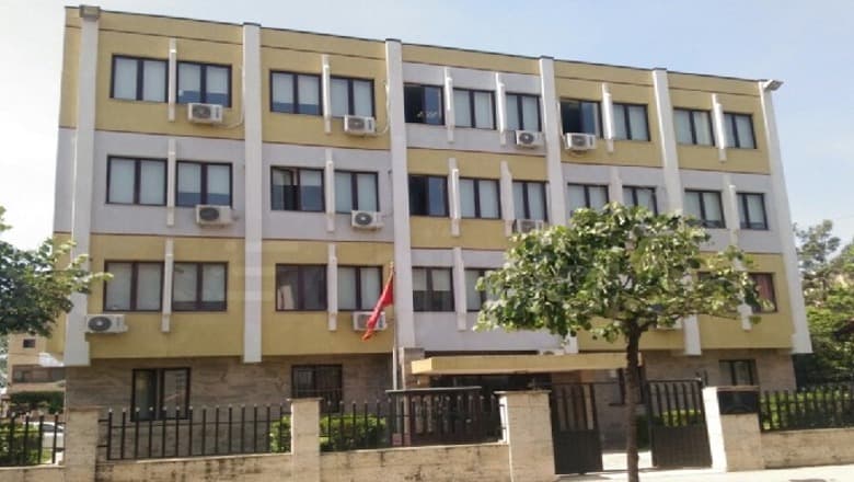 Shpërdoruan detyrën/ Gjykata e Lezhës lë në burg drejtorin e IMT në Kurbin, vendos dhe për inspektorët