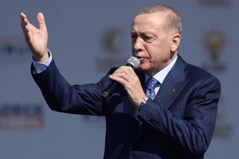 Erdogan: Netanyahu do të vdesë në burg si Mlladiç
