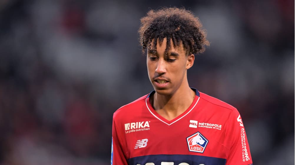 Manchester United, interes për Leny Yoro