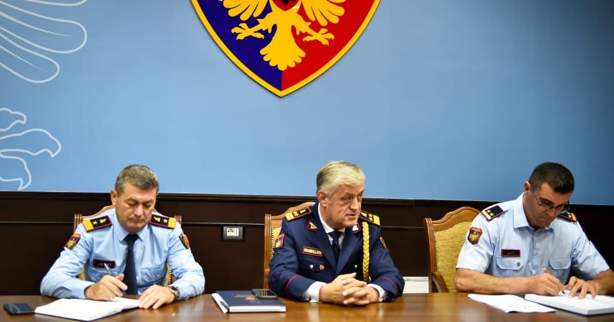 Rrumbullaku firmos urdhrin/ Formular vetëdeklarimi për verifikimin e integritetit të policëve