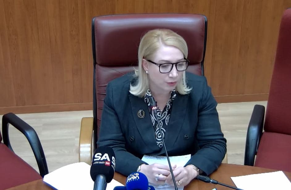Gjykata Kushtetuese rrëzon ligjin për tatimin me 15% për profesionet e lira