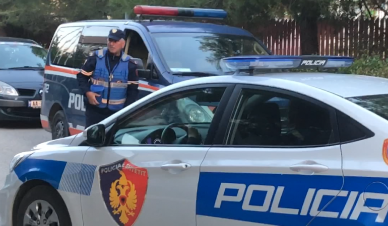 U përfshinë në aksident në Ksamil dhe më pas u konfliktuan, 4 të arrestuar