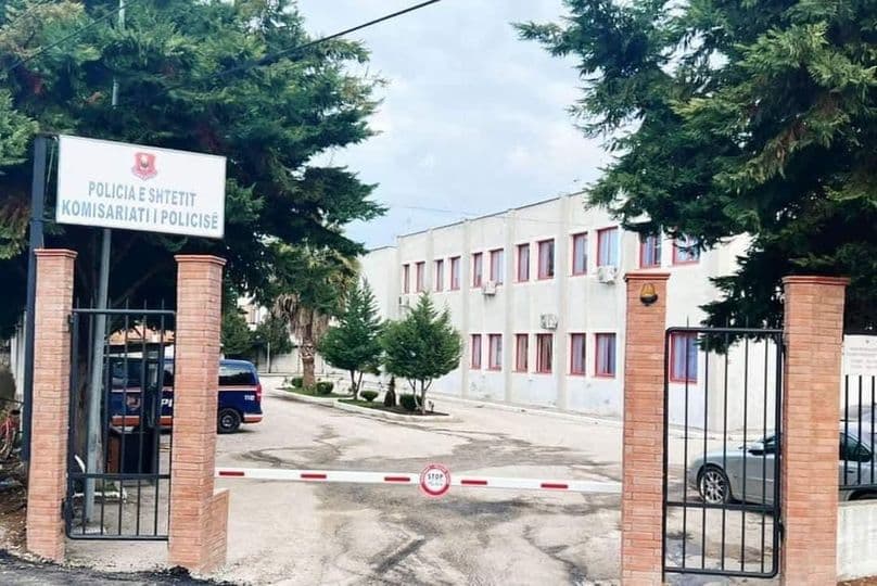 Asgjësohen 530 bimë kanabis, vaditeshin me një tub/ Arrestohet faturisti i ujit në Rrogozhinë