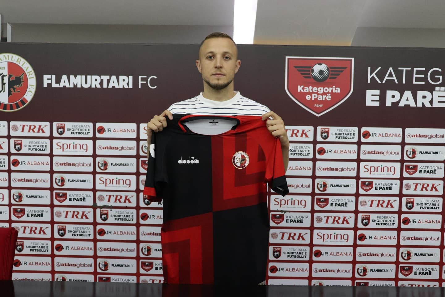 Zyrtare/ Murataj largohet nga Partizani, prezantohet te Flamurtari