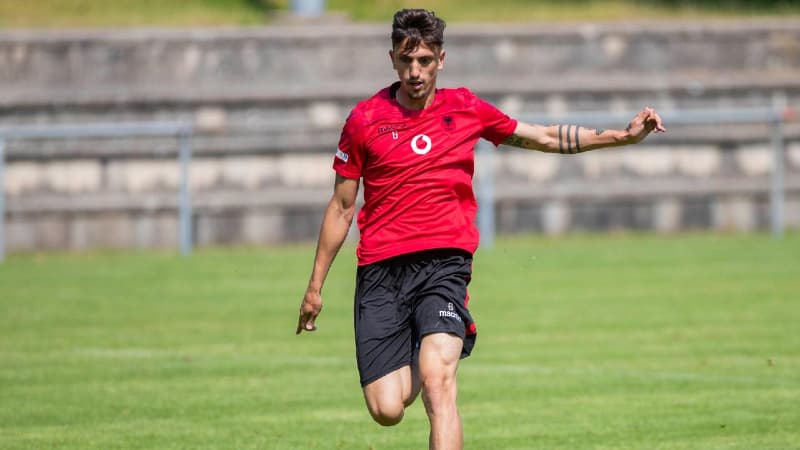 Zyrtare/ Emanuele Ndoj prezantohet te skuadra e Serisë C italiane
