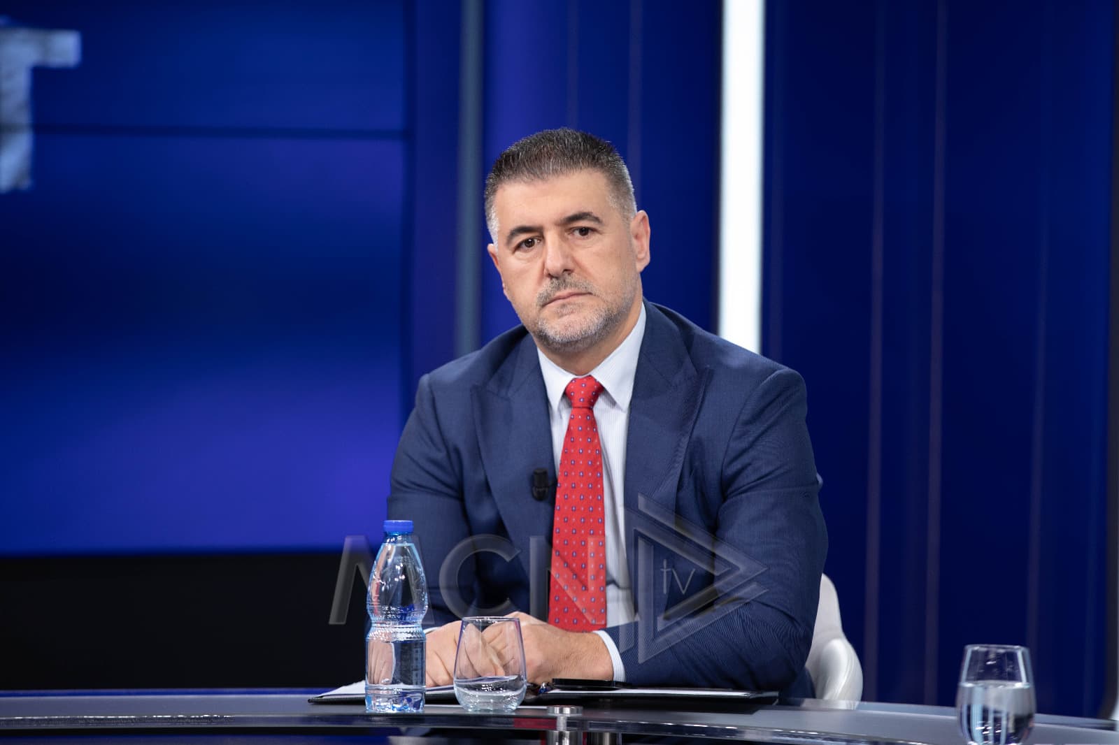 Vrasja e 14 vjeçarit, Hodaj: Po hetohet, prania e oficerit të sigurisë e ka reduktuar konfliktin në shkolla