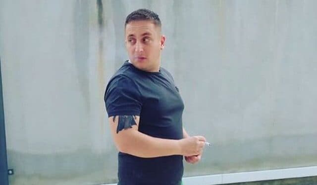 I merr makinën shokut dhe ia shet, arrestohet aktori Rezart Veleshnja